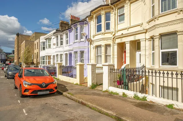 Gladstone Place, Brighton, photo 1