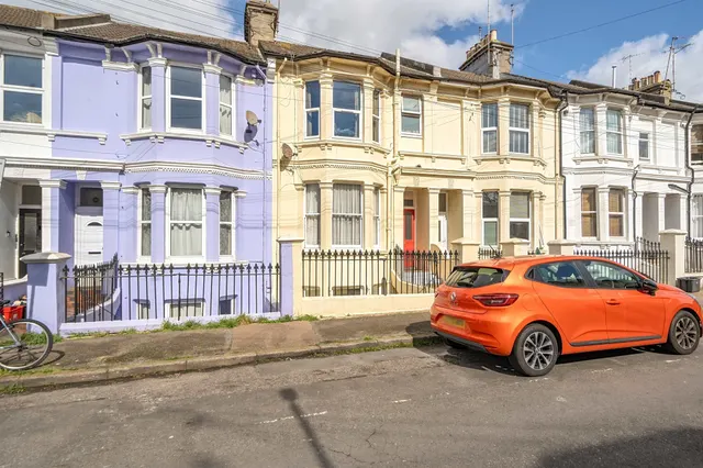 Photo 2 — Gladstone Place, Brighton