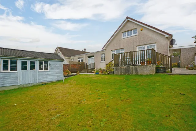 Photo 2 — 31 Gailes Road, Barassie, Troon, KA10 6TB