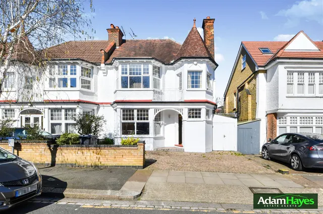Park Crescent, Finchley, N3, photo 1