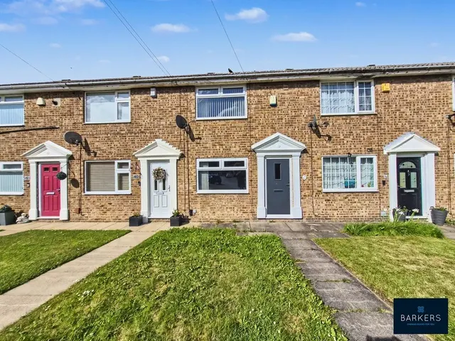 Oakway, Birkenshaw BD11 2PG, photo 1