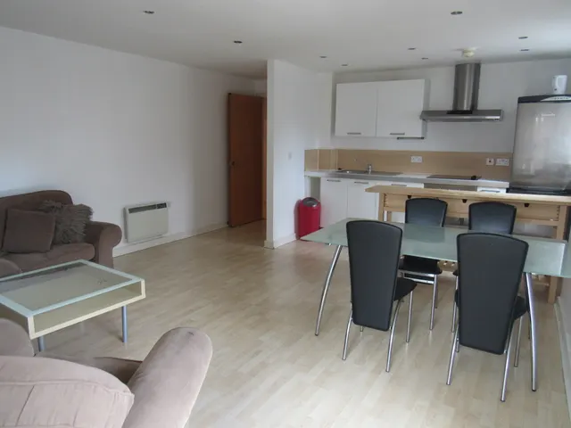 The Linx, City Centre, M4, photo 3