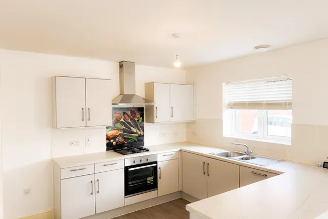 Photo 3 — Millstone Way, Tuffley, Gloucester, GL1