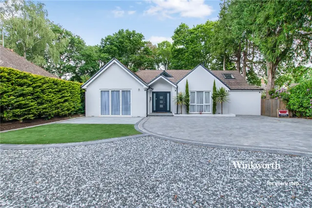 Beaufoys Avenue, Ferndown, BH22, photo 1
