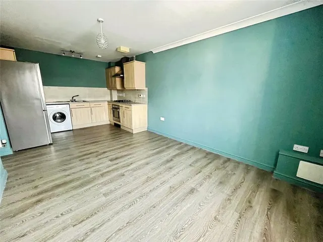 Arnell Crescent, Redhouse, SN25, photo 2