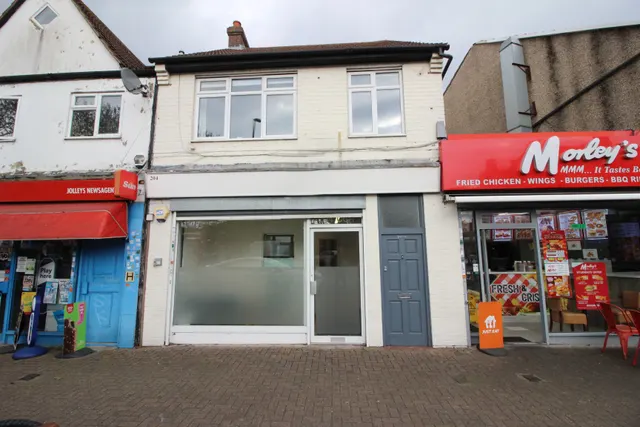 Cheam Common Road, WORCESTER PARK, Surrey, Worcester Park, KT48QJ, photo 1