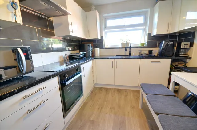 London Road, East Grinstead, RH19, photo 3
