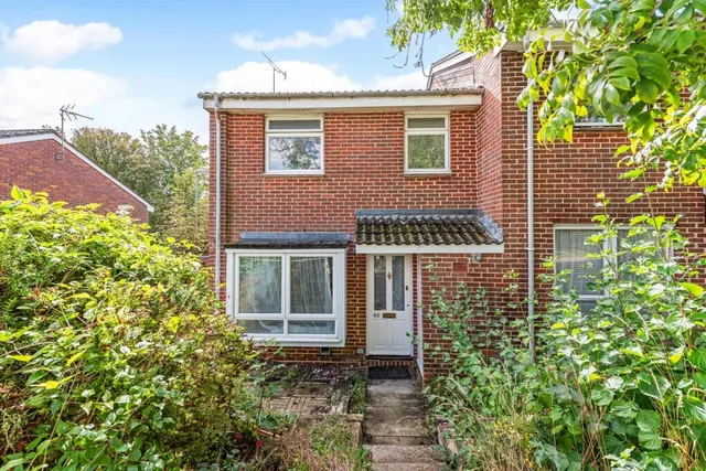 Elder Close, Badger Farm, SO22, photo 1