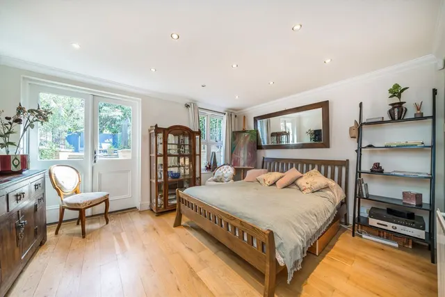 Brooks Road, W4, photo 2