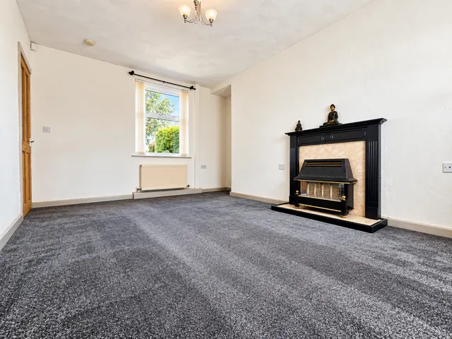 Springhead Road, Thornton, BD13, photo 3