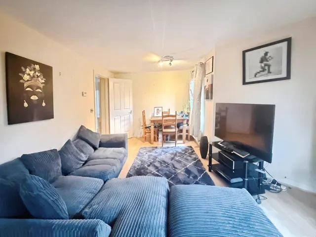 Sheridan Way, Nottingham, NG5, photo 2