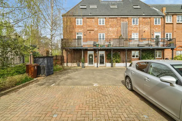 Pirnhow Street, Ditchingham, Bungay, photo 1