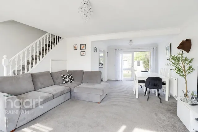 Parsonage Road, Rainham, RM13, photo 3
