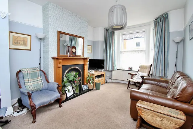Photo 2 — Cromwell Road, Rugby, CV22 5LY