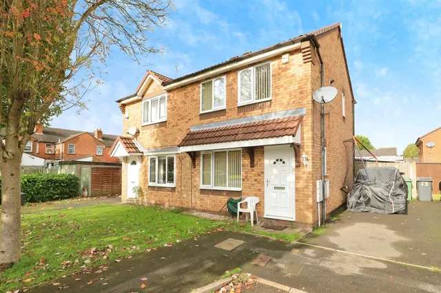 Edensor Close, Wolverhampton, WV10, photo 1