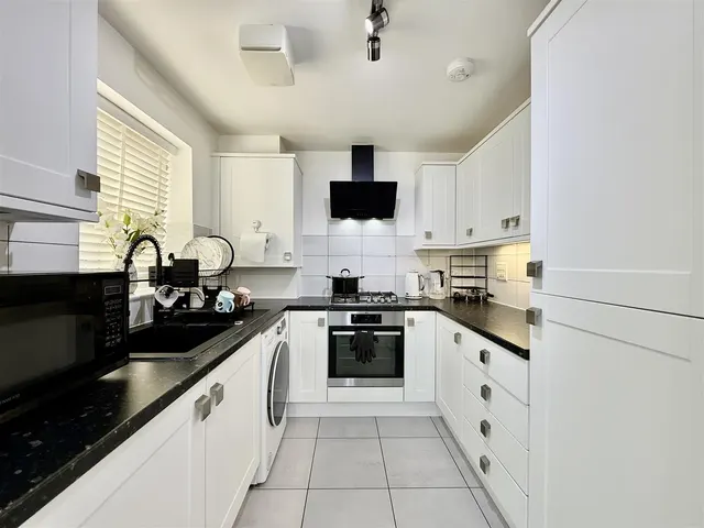 Robinson Crescent, Loughborough, photo 3