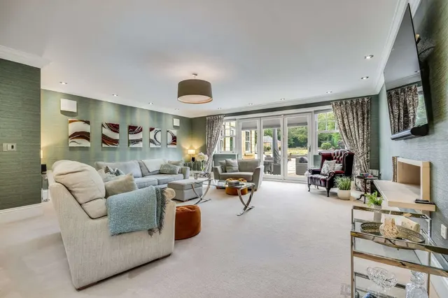 Photo 3 — Norsey Road, Billericay, Essex, CM11 1DB