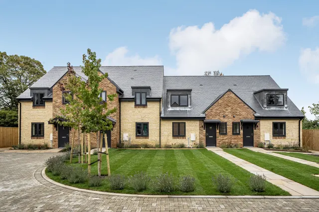 West End, Witney, OX28, photo 1