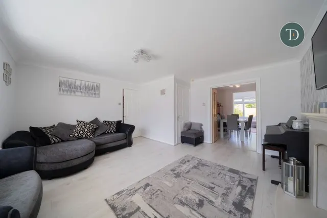 Photo 3 — Islay Close, Stanney Oaks, CH65 9LS