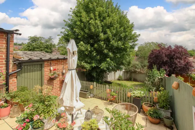 Photo 2 — Cuttsfield Terrace, Hemel Hempstead, Hertfordshire, HP1 2AW