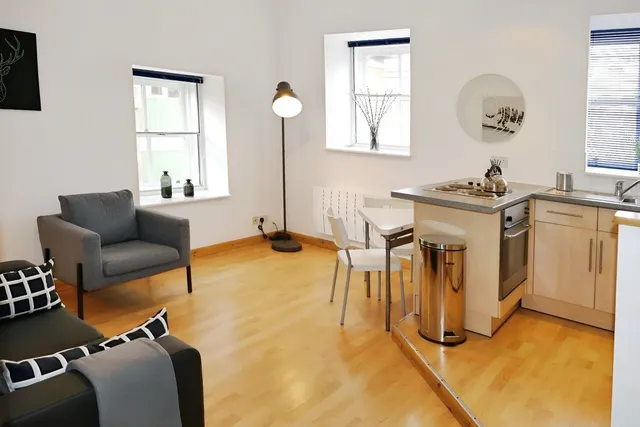 Navigation Walk, Leeds, LS10, photo 1