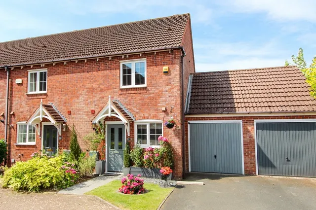 Woodman Grove, Sutton Coldfield, Sutton Coldfield, B75 5UP, photo 1
