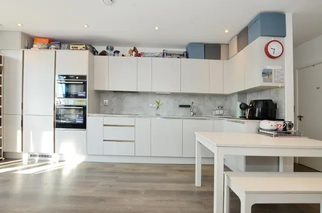 Oxhey Drive, Watford, WD19, photo 3