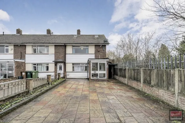 Littleton Road, Ashford, photo 1