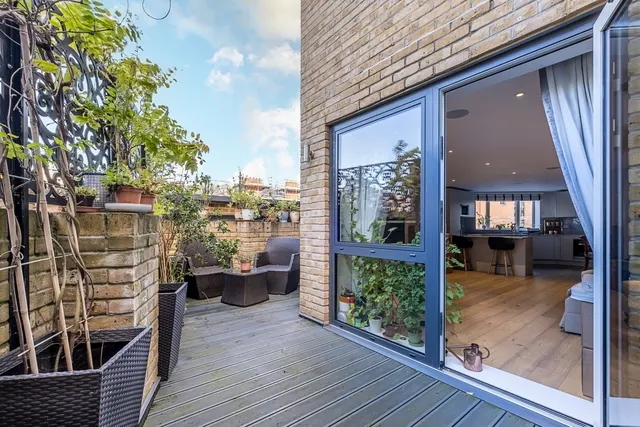 Photo 2 — Ashburnham Mews Westminster SW1P