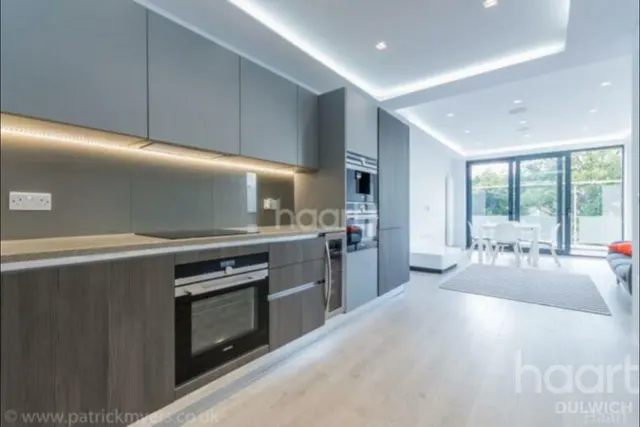 Lordship Lane, London, SE22, photo 2