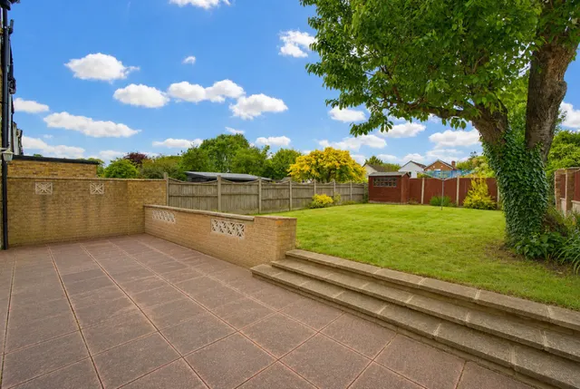 Rosefield Road, Staines-upon-Thames, TW18, photo 2