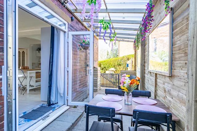 Woodhall Drive, Kirkstall, LS5, photo 1