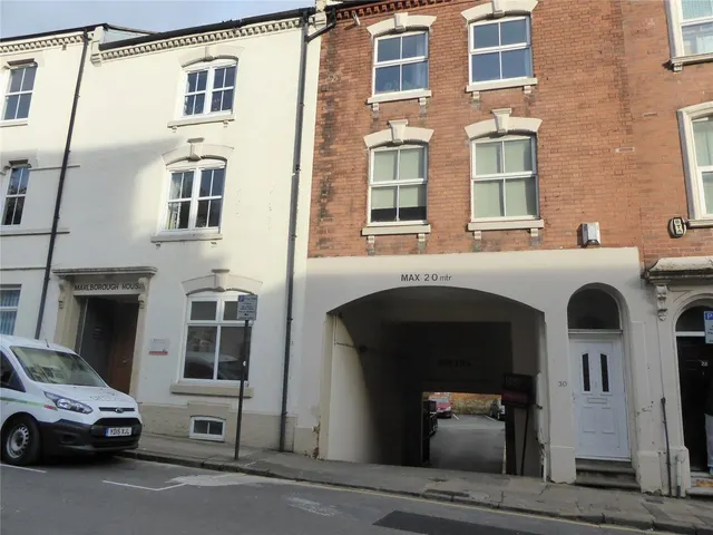 Hazelwood Road, Northampton, NN1, photo 1