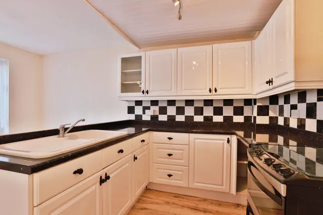 Burnham Road, Burton, BH23, photo 3