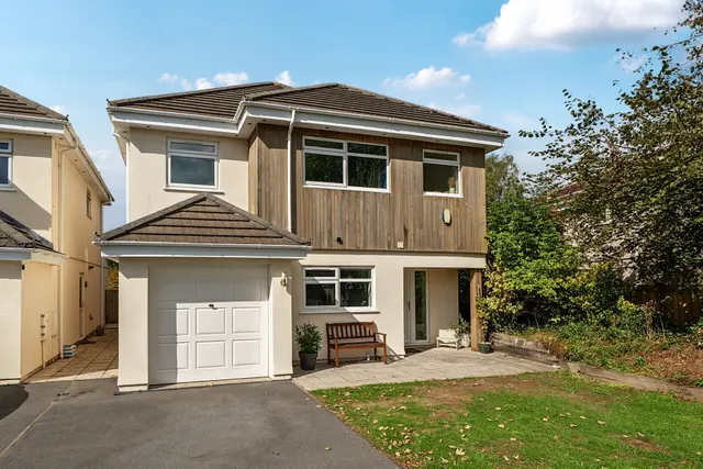 Furzehatt Villas, Plymouth, PL9