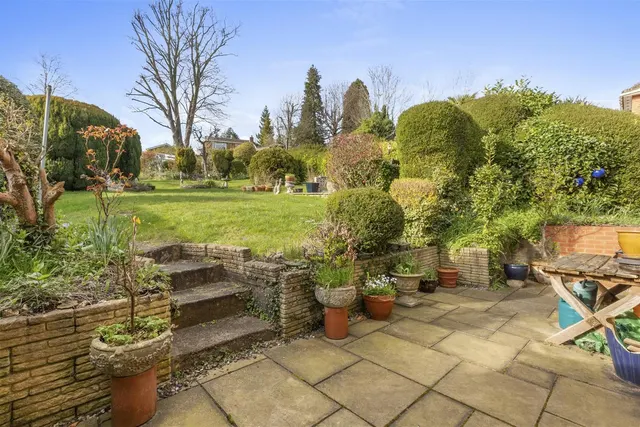 Westover Road, High Wycombe, HP13, photo 3