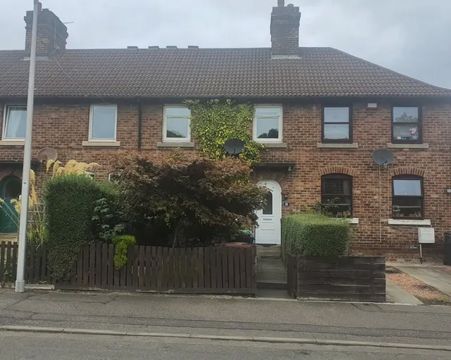 Admiralty Road, Rosyth, photo 1