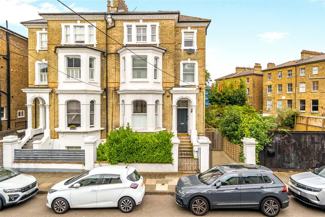 St Philips Road, Surbiton, KT6, photo 1
