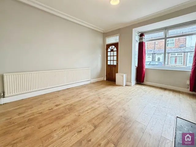 Hyde Grove, Sale, M33, photo 2
