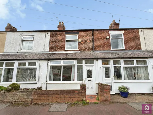 Hyde Grove, Sale, M33, photo 1