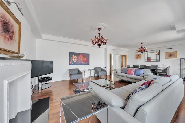Photo 2 — Eyre Court, Finchley Road, St John's Wood, London, NW8
