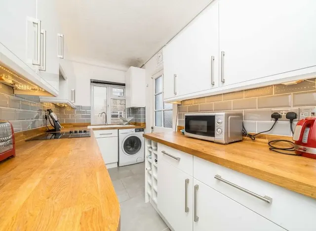 Photo 3 — Claremont Road, Surbiton, KT6