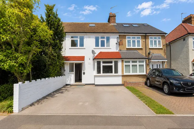 Smallberry Avenue, Isleworth, TW7, photo 1