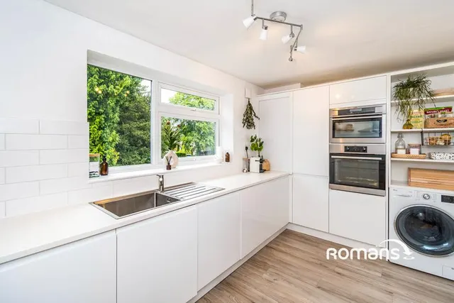 Northlands Drive, Winchester, SO23, photo 2