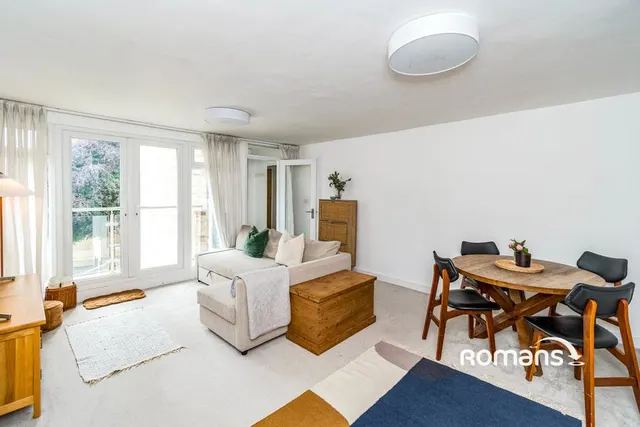 Northlands Drive, Winchester, SO23, photo 1