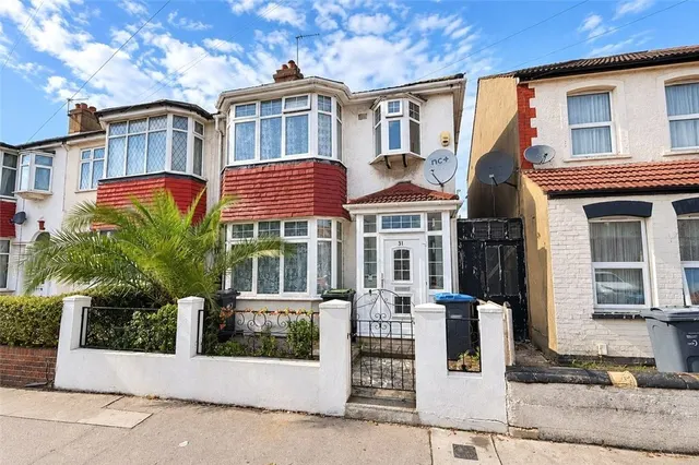 Colliers Water Lane, Thornton Heath, CR7, photo 1