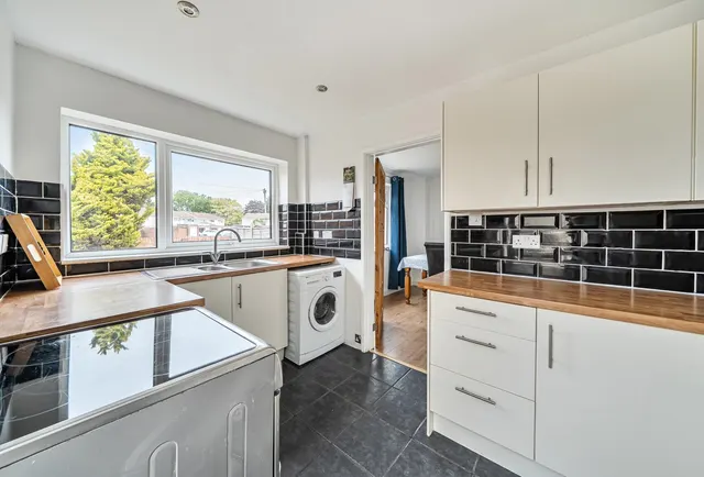 Photo 2 — Witcombe, Gloucestershire, Yate, BS37 8SU