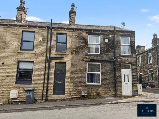 Whitcliffe Road, Cleckheaton BD19 3NU, photo 1