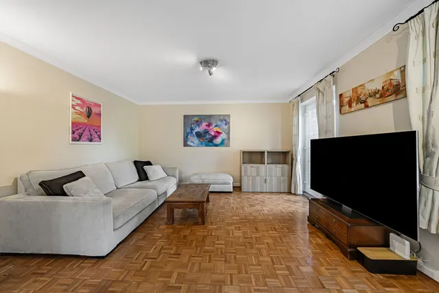 Gainsborough Court, Walton-On-Thames, KT12, photo 3