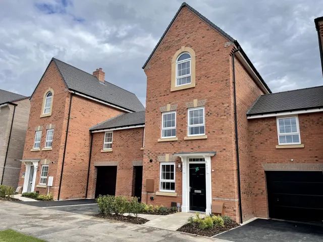 Tay Road, Lubbesthorpe, LE19, photo 1
